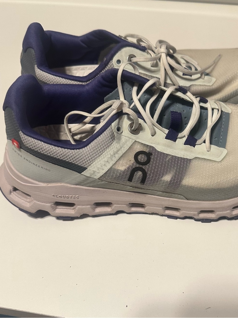 On Cloudvista Women’s  Running Shoes in Frost and Mineral